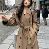Gabardina negra para mujer, de longitud media, nuevo estilo otoño 2026, de doble botonadura, con solapa, corte holgado, adecuada para mujeres petite