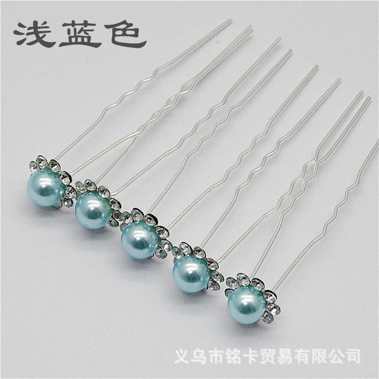浅蓝色