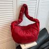 Bolsa Transversal de Bolinho Tendência deste Ano com Bordado de Coração Pêssego Suave Grande Capacidade para Mulheres Nova Moda 2025 Versátil Bolsa para o Dia a Dia