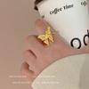 Anillo de mariposa dorada con método antiguo para mujer, diseño de nicho, ligero, lujoso, elegante, a la moda, dulce, combinable con todo, anillo de flores.