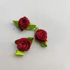 Rosa de cinta de 1.5CM flor pequeña hoja de ocho caracteres hecha a mano dos puntos rosa té Guirnalda DIY Tocado empaque de regalo flor pequeña