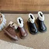 Dr. Infantil. Botas Martens 2026 Otoño Nuevo Estilo Moda para Niñas Botas Estilo Británico Niños Medianos y Grandes Mariposa Botas de Algodón con Felpa Tendencia