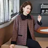Elegante y sofisticada chaqueta estilo Chanel para mujer, adecuada para mujeres de mediana edad y mayores de 50 años, colección primavera/otoño 2026, con cuello mao