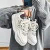 Moda de Primavera y Otoño para Hombre Nuevos Zapatos Deportivos de Nicho Zapatos Casuales para Viajes al Aire Libre Estilo Coreano de Caña Baja con Cordones Zapatos Blancos