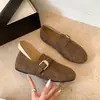 Mocasines retro para mujer, nuevos zapatos pequeños de cuero de moda para primavera y otoño, con hebilla metálica, zapatos slip-on versátiles de estilo británico 2026