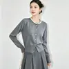 26 Outono Novo Série Cinza Claro Doce Estilo Francês Jovem Cardigan de Tricô Pesado com Contas Casaco 22793