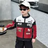 Ropa de Abrigo de Otoño para Niños 2026 Nuevo Estilo Chaqueta con Bloques de Color y Retazos Estilo Motociclista para Niños Traje de Carreras con Cuello Alto para Primavera y Otoño