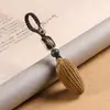 Llavero de Coche de Sándalo Verde Exquisitamente Tallado Colgante de Maíz Cadena para Teléfono Accesorio de Bolso Unisex Decoración Objeto de Arte de Imitación