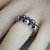 Anillo de calavera Rong Yu de estilo retro europeo y americano, personalizado para hombres y mujeres, joyería punk rock de Halloween, chapado en plata 925.