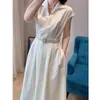 Vestido Camisa Blanco de Lujo Ligero Estilo Francés, Modelo Nuevo Primavera y Otoño 2026, Ceñido a la Cintura, Adelgazante, de Gama Alta, Elegante Vestido Corto para Mujer
