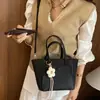 Bolso de mano de moda de comercio exterior con estampado de lichi, nuevo bolso tote retro elegante, bolso de hombro de gran capacidad, bolso cruzado