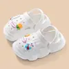 (Venda quente) Verão Novo EVA Pai-Filho Antiderrapante Desenho Animado Crianças Sapatos com Furos Chinelos Meninas Interno Externo Meninos