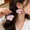 Nuevos Pendientes Románticos de Pétalos Multicolor Estilo Hada Atmósfera Francesa Lujo Ligero Moda Versátil Temperamento Pendientes de Tuerca con Borlas para Mujer