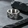 Fabricantes de origen anillo simple retro para hombre de acero de titanio patrón de sol tendencia personalidad anillo único SA755