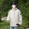 Popular Chaqueta Exterior Tres en Uno para Otoño e Invierno de Terciopelo Zorro Plateado Impermeable, Cortavientos y Antiincrustante Chaqueta de Alta Calidad Estilo Pareja para Exteriores