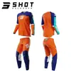 Versátil y popular traje de carreras para motocross SHOT Husqvarna, disponible para entrega inmediata