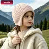 Gorro de punto para niños de otoño e invierno transfronterizo, nuevo diseño simple de punto trenzado liso, unisex, cálido y protector para las orejas, gorro de lana