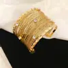 Pulseira Irregular Côncava Transfronteiriça Europeia e Americana Estilo Frio de Nicho Pulseira Moda Luxo Leve Pulseira de Alta Qualidade para Mulheres