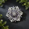 Nuevo Broche Creativo de Copo de Nieve Giratorio, Broche Tridimensional de Gama Alta, Accesorios Elegantes para Pines de Traje y Abrigo al por Mayor