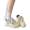 Mocasines lindos estilo coreano para estudiantes para mujer, nueva colección otoño 2026, versátiles y modernos, populares tenis blancos de suela gruesa