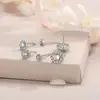Pendientes Pequeños de Plata de Ley s925 Super Brillantes Completamente Incrustados con Circonita Diamante Pendientes de Moda Versátiles para el Trabajo Tendencia Pendientes de Alto Nivel Pendientes