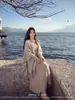 Vestido de punto caqui con conjunto de chal para mujer, principios de otoño, estilo maduro y sofisticado, nuevo estilo chino, vestido largo fresco y elegante
