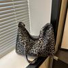 Bolso de Axila Leopardo de Alta Gama para Mujer 2024 Nuevo Bolso de Hombro de Moda Retro Europeo y Americano Diseño Nicho Bolso Cruzado
