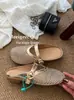 Chinelos Shougu de Alta Qualidade com Solado Grosso para Mulheres 2026 Novo Verão para Uso Externo com Tiras de Velcro, Versáteis com Saias, Sandálias Frescas