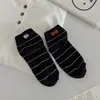 Calcetines Cortos Rayados para Mujer Verano Finos Transpirables de Algodón Lindos Bordado de Dibujos Animados Gato Caña Corta Femeninos Calcetines Tipo Barco Versátiles