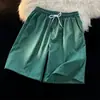 Shorts Masculino de Verão 2026 Novo Estilo Liso, Tamanho Grande, Casual Versátil para Casal, Cor Doce Multicolorido, Estilo Hong Kong Solto Comprimento do Joelho