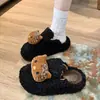 Zapatos peludos versátiles, modernos y lindos de gatito de dibujos animados para usar al aire libre en otoño e invierno, pantuflas de algodón cerradas para mujer, de meter, con suela gruesa