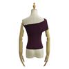 24052-24 Primavera Novo Estilo Europeu e Americano Puro Lazer Inclinado Ombro Fino Spice Girl Design Sense Slim Fit Camiseta Curta