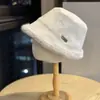 Nuevo Sombrero de Pescador para Mujer, Cálido Sombrero de Felpa de Lana para Otoño e Invierno, Estilo Coreano Borde Crudo Liso Versátil que Adelgaza la Cara Sombrero de Cubo