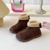 Botas de Neve para Meninas 2025 Novas Botas Curtas de Inverno para Crianças Mais Velhas, Botas Quentes de Algodão com Forro de Lã, Sapatos de Algodão Espessos para Meninos