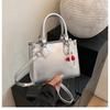Bolso de Mano de Alta Gama Transfronterizo para Mujer, Elegante Bolso Cuadrado Pequeño, Tendencia de Moda Versátil para Hombro y Cruzado Primavera/Verano 2026