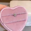 Brilhantes Brincos de Alfinete Reto Trevo de Quatro Folhas Tipo D Aço Titânio 316 Personalidade Versátil Argola para Cartilagem da Orelha com Zircônia Brincos Cuff para Mulheres