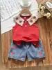 2026 Más Vendido Conjunto de Dos Piezas para Niñas: Top Lindo de Fresa de Color Sólido con Shorts de Mezclilla Bordados