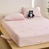 Sábana Bajera Ajustable de Nylon con Estampado de Dibujos Animados de Verano, Hilo de Seda Refrescante, Piel de Hielo, Juego de Tres Piezas, Protector de Colchón Suave y Sedoso para Dormir