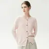 / Texturizado e luxuoso - um cardigã de cashmere puro para mulheres, em uma rica cor vermelha, apresentando um toque macio de alta qualidade e botões dourados