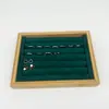 Bandeja de exhibición de joyas de madera de bambú personalizada, bandeja para anillos de gamuza, bandeja para artículos de colgantes