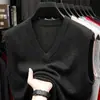 Chaleco engrosado de mezcla de lana para hombre, otoño e invierno, adecuado para padres de mediana edad y mayores, suéter de punto cálido sin mangas con cuello en V para hombre