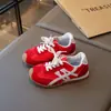 Zapatos Deportivos de Entrenamiento Alemanes Cómodos y Transpirables para Niños, Versátiles y Casuales, Nuevo Estilo Verano 2025, Zapatillas de Correr Simples y de Moda para Niñas