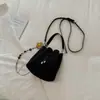 Bolsa de Mão Estilo Balde Liso Exquisito com Pregas e Cordão para Mulheres, Nova Moda Outono 2026, Bolsa de Ombro Transversal Fashion e Única