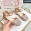 Sandalias de Verano para Niñas, Punta Cerrada, Nuevo Estilo 2026, Zapatos de Princesa de Cristal de Rendimiento para Niños, Zapatos Planos Cómodos de Suela Suave