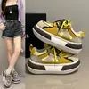 Zapatillas casuales de cordones de otoño 2026, nuevo estilo versátil para personas menudas, zapatos de suela ultra gruesa, zapatillas de papá, de tela de moda con doble suela