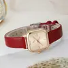 2026 Moda de Venta Caliente Transfronteriza Set de Relojes Cuadrados Simples con Correa de Cuero para Mujer con Reloj de Cuarzo Decorativo y Set de Pulsera de Corazón