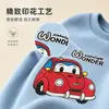 Conjunto nuevo estilo 2026 para niños con forro polar, sudadera holgada de dibujos animados de moda otoño/invierno y pantalones jogger, conjunto de dos piezas, venta al por mayor