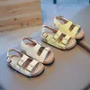 Sandálias Abertas com Recortes para Meninas 2026 Verão Nova Moda Versátil Sapatos Casuais para Crianças, Tendência Sapatos Estilo Birkenstock para Crianças Mais Velhas