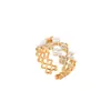 Anel Aberto Larga Flor de Zircônia Banhado a Ouro Real com Design Vazado, Toque de Luxo Leve e High-End, Anel para Dedo Indicador, Joia Versátil de Nicho