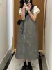 Vestido-colete funcional estilo americano cinza para trabalho para mulheres, com um design de zíper estiloso, vestido de alça afinação plus size para mulheres plus size